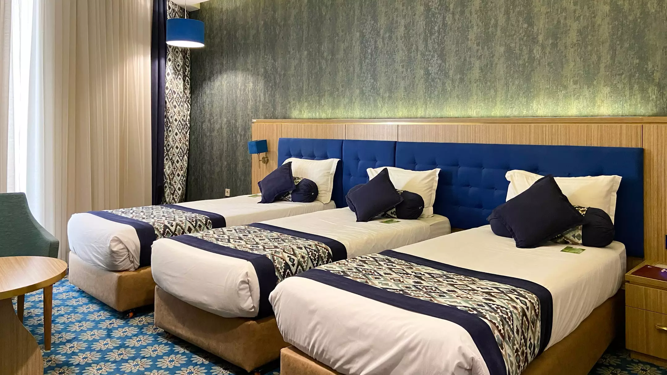 Alibaba https://cdn.alibaba.ir/ostorage/hotel-accommodation-images/68907fcfa1e6f83605b7dbc9_سه تخته تایپ 2 (2).webp